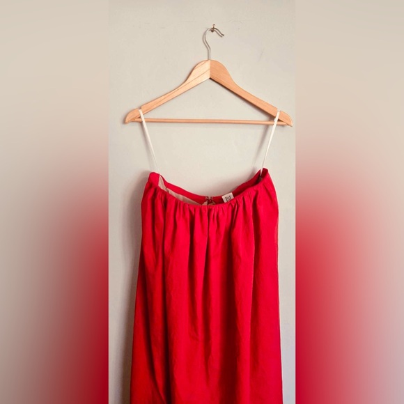 Sold HELSA crinkle pleated gown-sold out everywhere - Picture 13 of 13